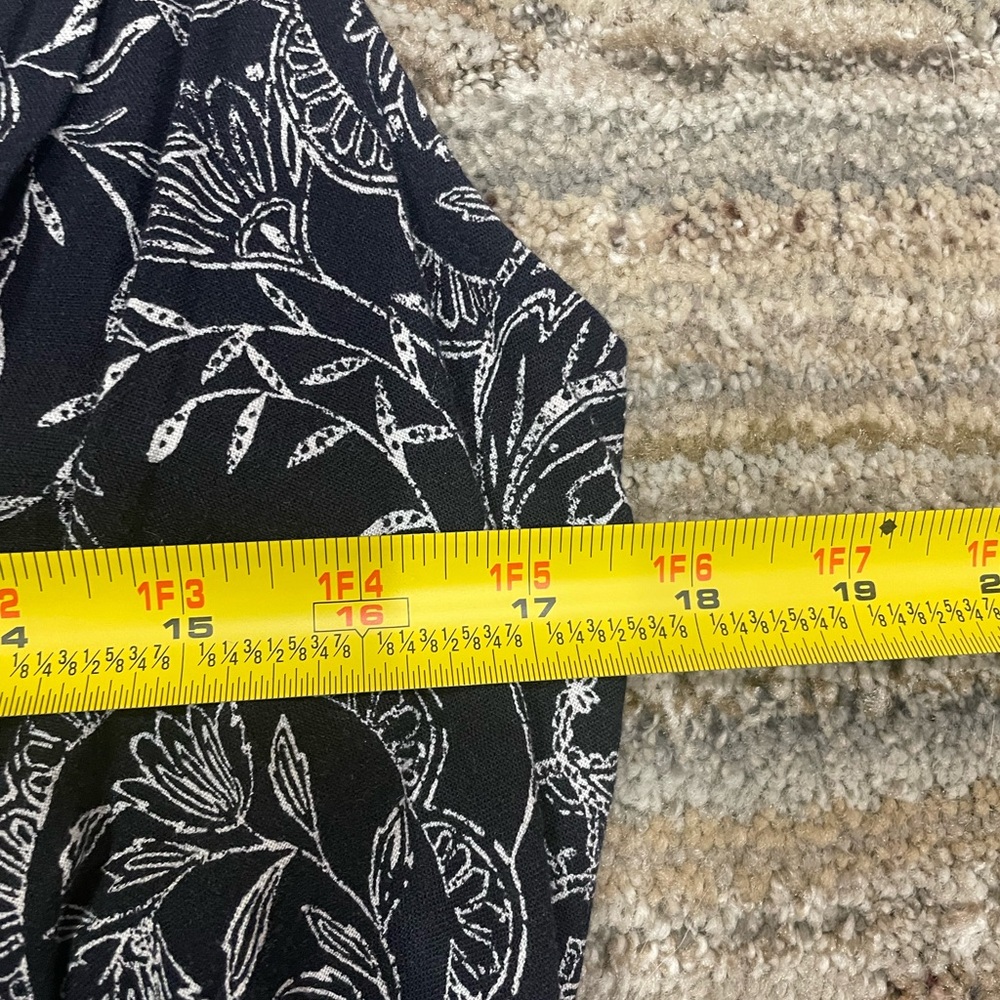 Universal Thread Navy and White Paisley Maxi Dress ~ Open back - Picture 7 of 8